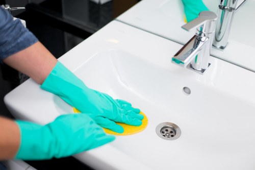 Pre-move-out cleaning checklist for Kensington tenants