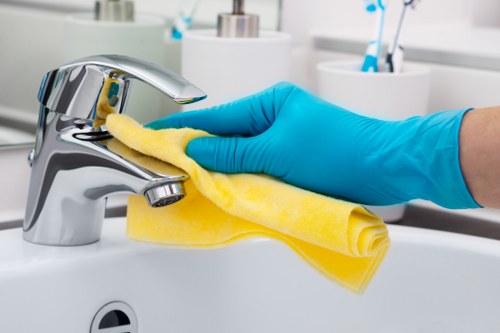Kensington cleaning service for modern apartment interiors